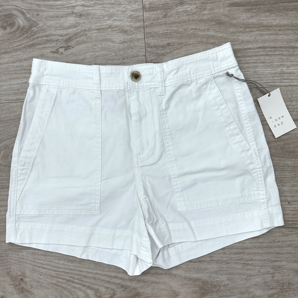 NWT A New Day White Shorts Womens Size 8